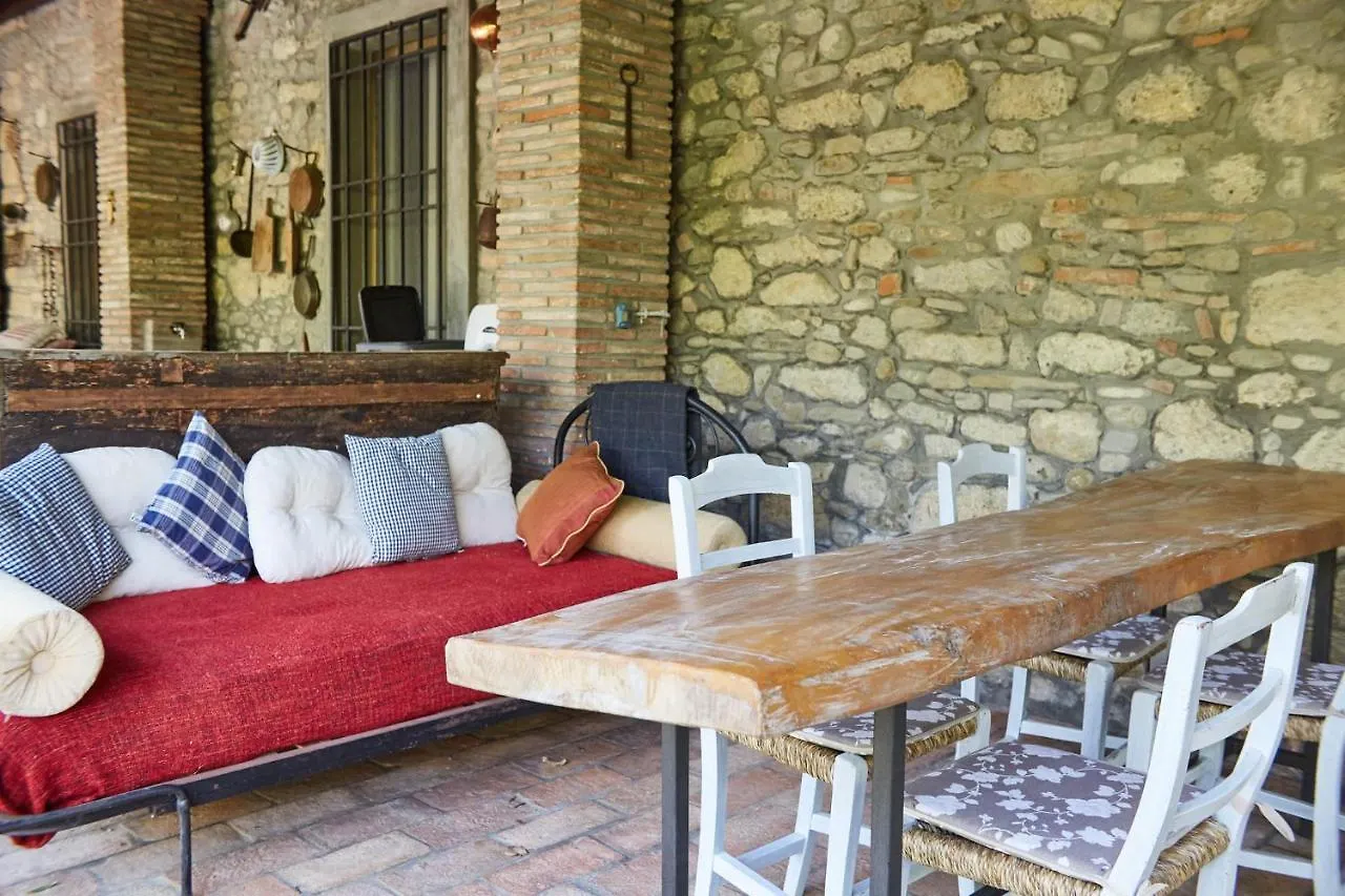 Agriturismo Virano19 كاستروكارو تيرمي مزرعة للإقامة